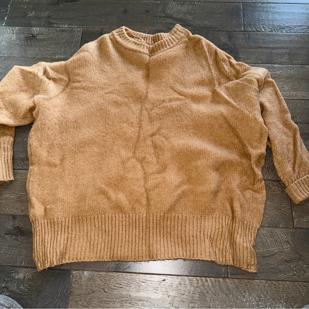 Zara Knit OverSized Knit Crew Nexk Sweater Size Medium Camel brown